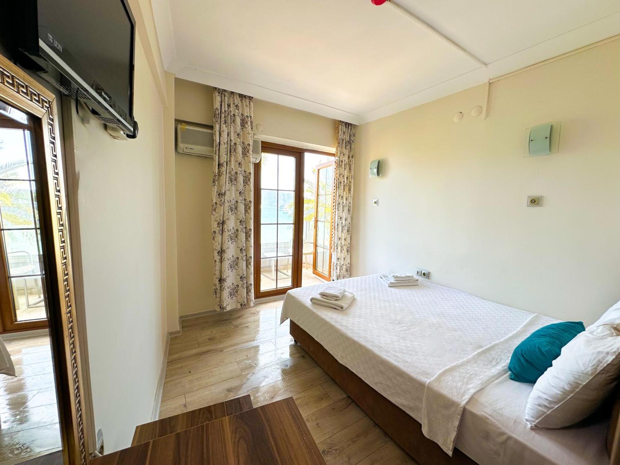 Reis Beach Hotel Marmaris Exteriör bild